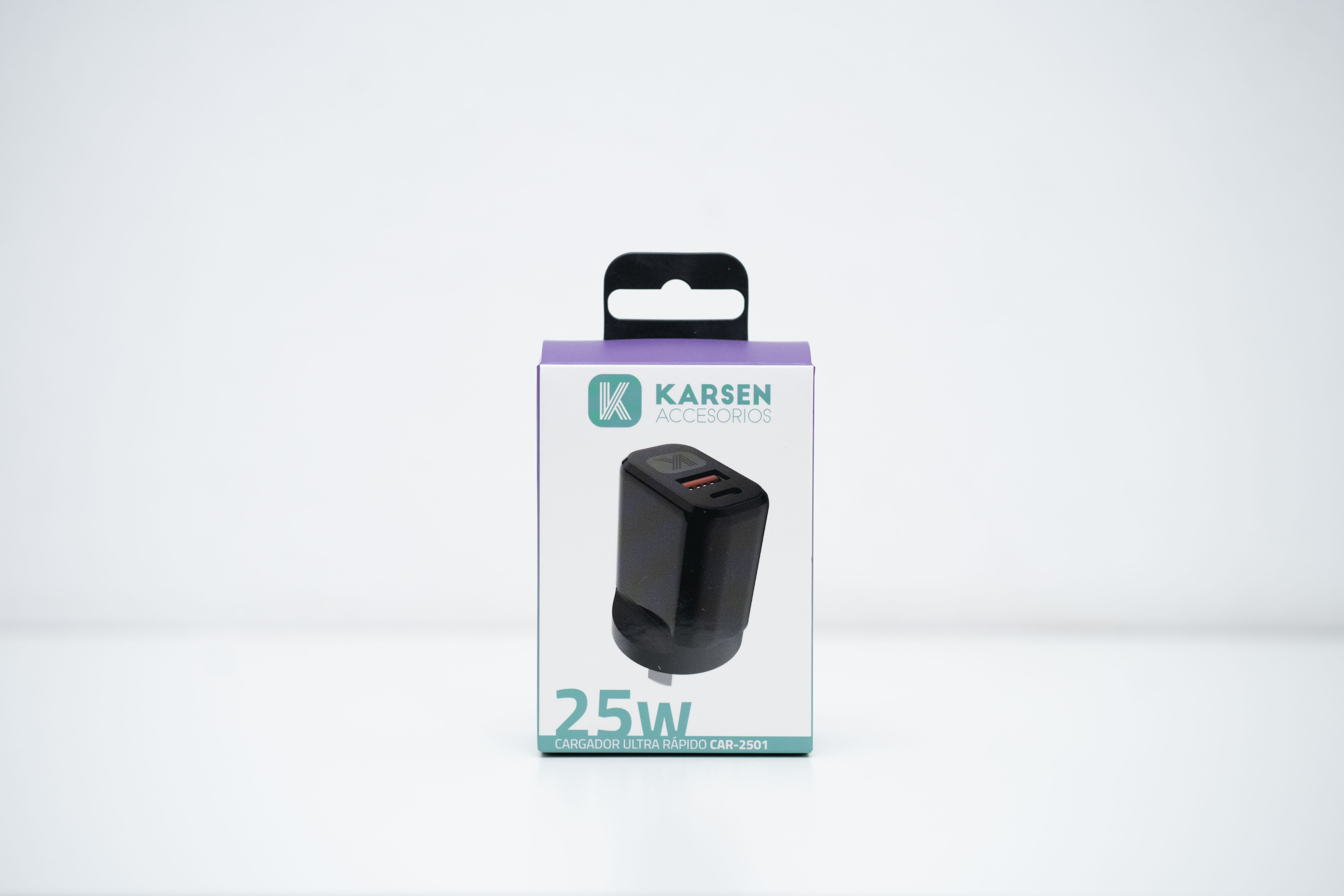 Fuente Karsen 25w con entrada USB y USB-C.