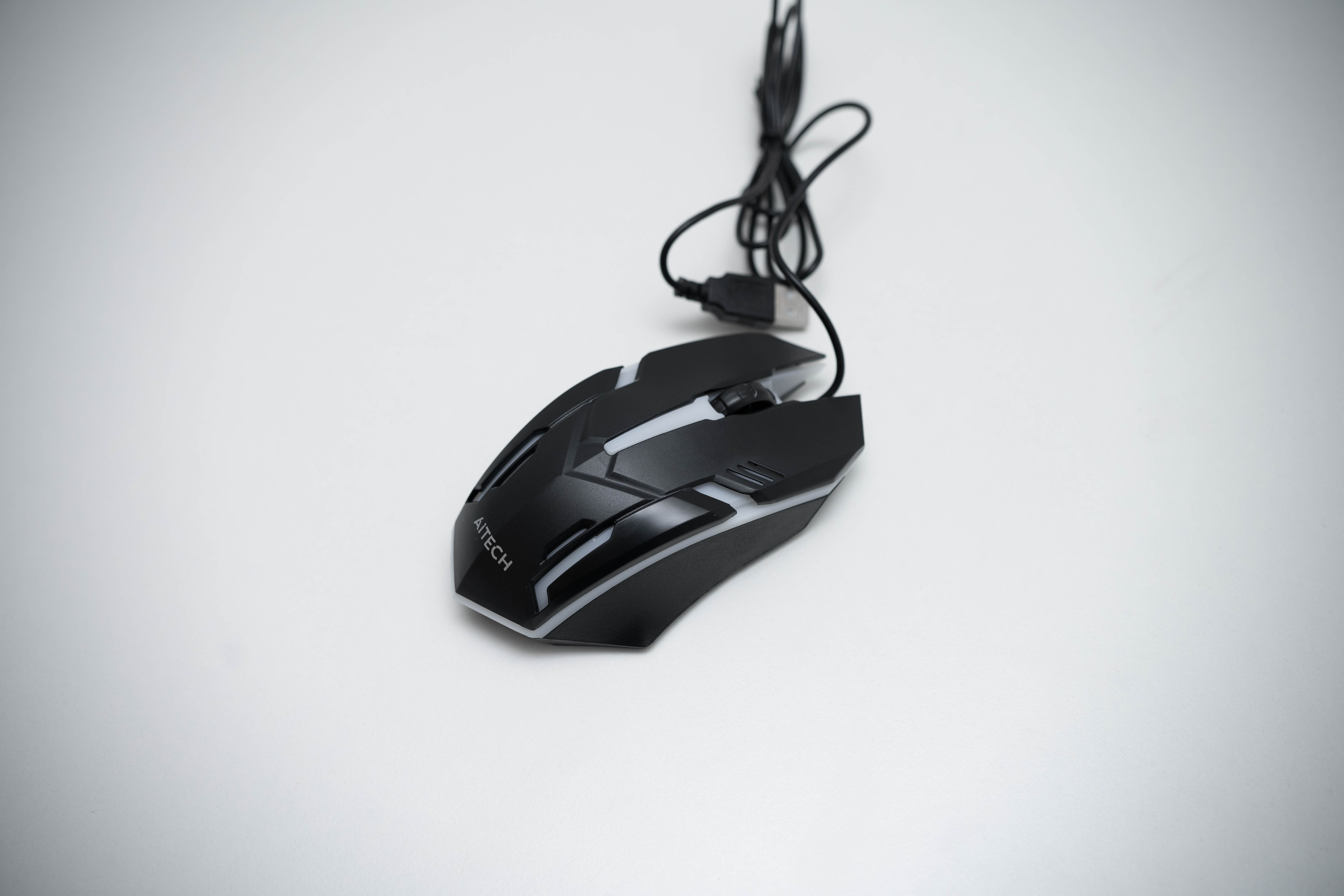 Mouse Aitech Gamer AI-066 Con Cable Luz RGB.